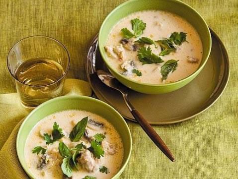 Блюдо с грецким орехом Блюдо с грецким орехом