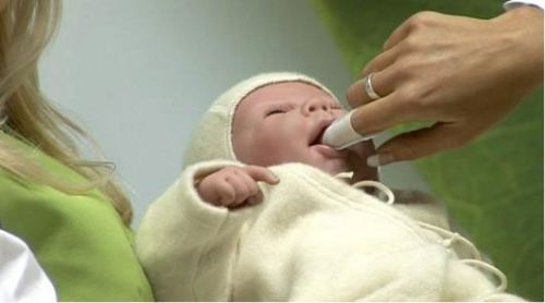 Чистка полости рта новорожденного Чистка полости рта новорожденного